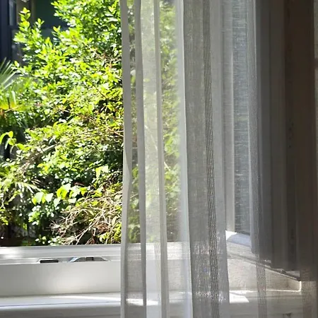 Adelle - By Guide דירה