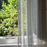 Adelle - By Guide Apartment