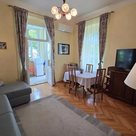 Adelle - By Guide Appartement Lovran