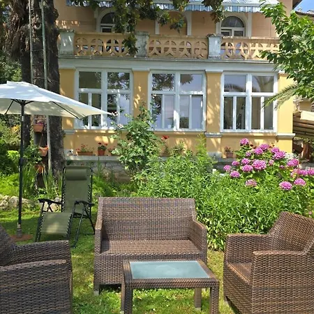 Adelle - By Guide Appartement *